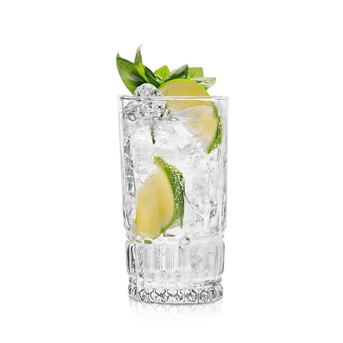 Gin tônica perfeita: proporção, copo e o que a tônica esconde