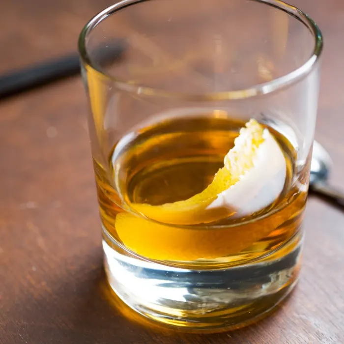 Bitters: o frasquinho que tempera o bar inteiro